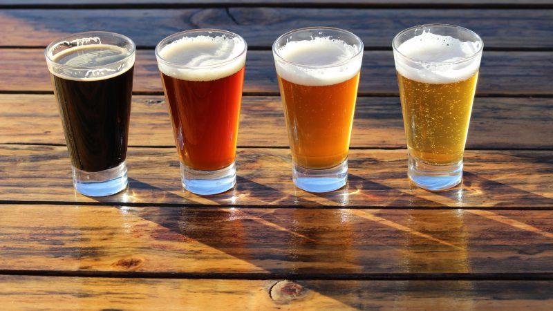 Enemmistö suomalaisista keventäisi alkoholiverotusta matkustajatuonnin vähentämiseksi