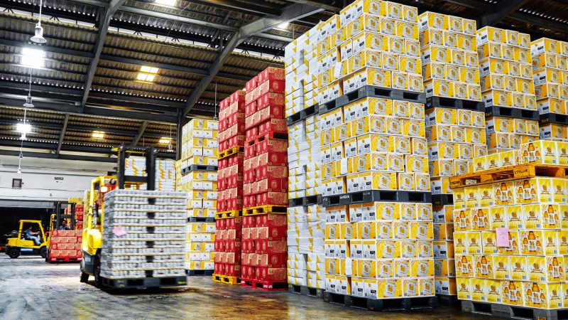 Yleisen arvonlisäveron korotus kasvattaa alkoholin matkustajatuontia, veromenetykset mittavat jo nyt